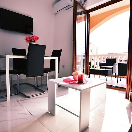 Apartments Samac شيبينيك المظهر الخارجي الصورة