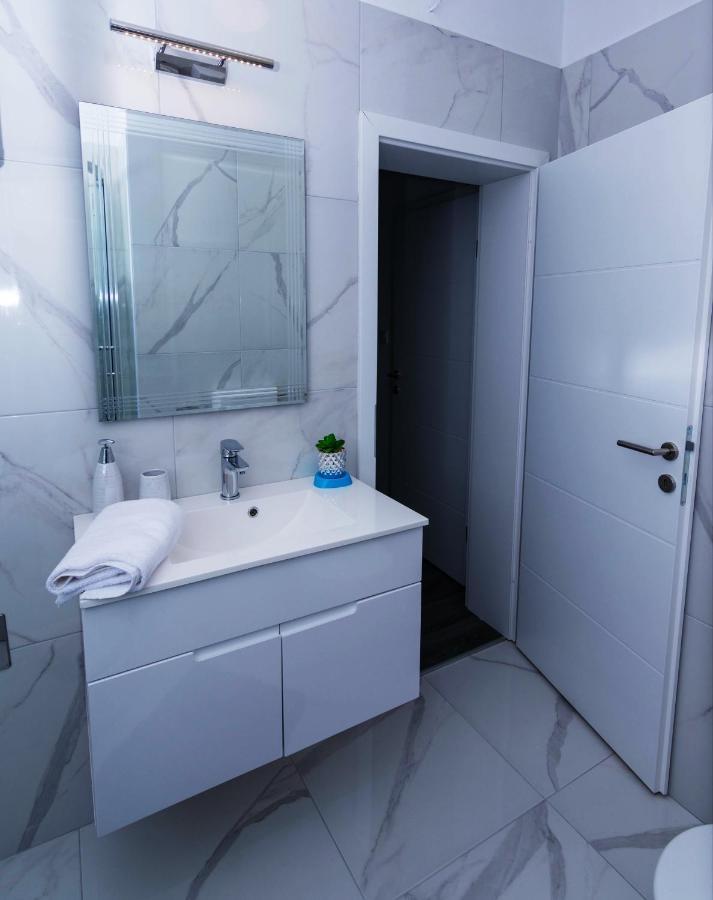Apartments Samac شيبينيك المظهر الخارجي الصورة