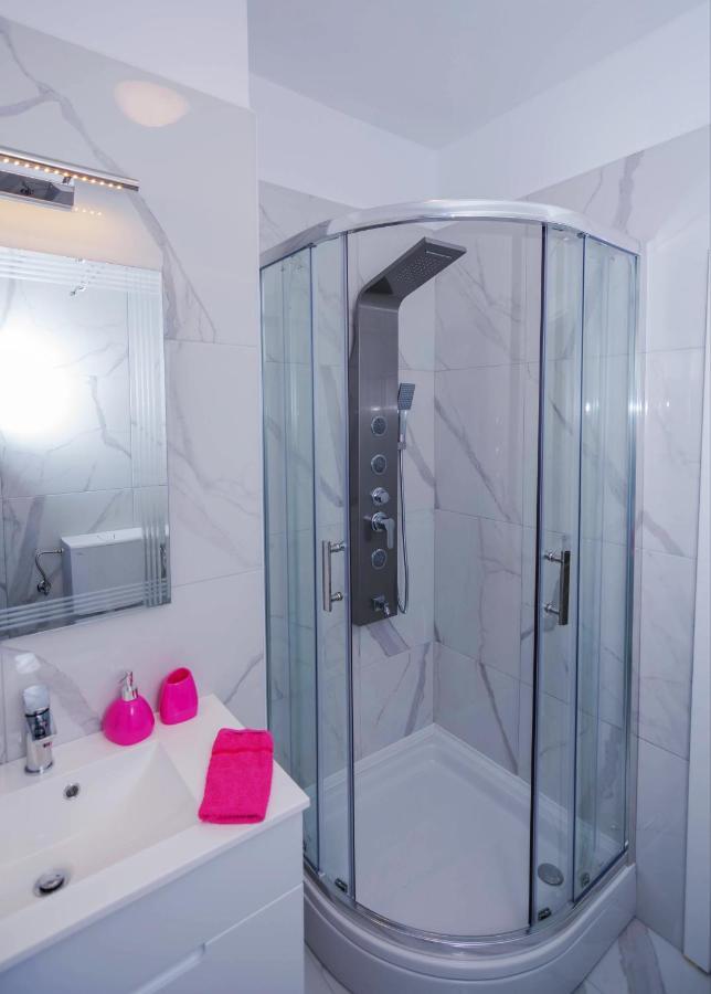 Apartments Samac شيبينيك المظهر الخارجي الصورة