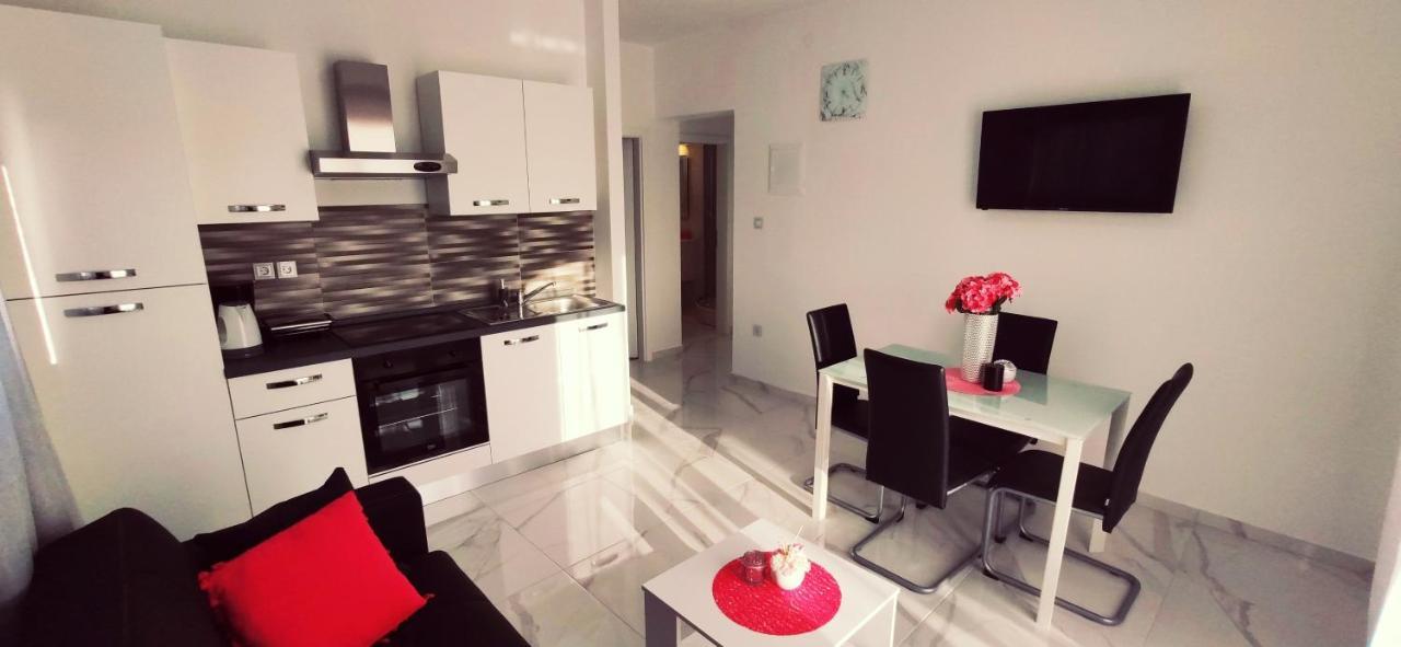 Apartments Samac شيبينيك المظهر الخارجي الصورة
